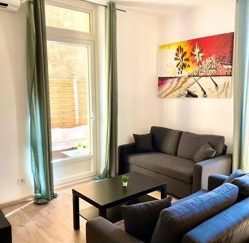 Cosy Apartment In Cannes With A Terrasse
